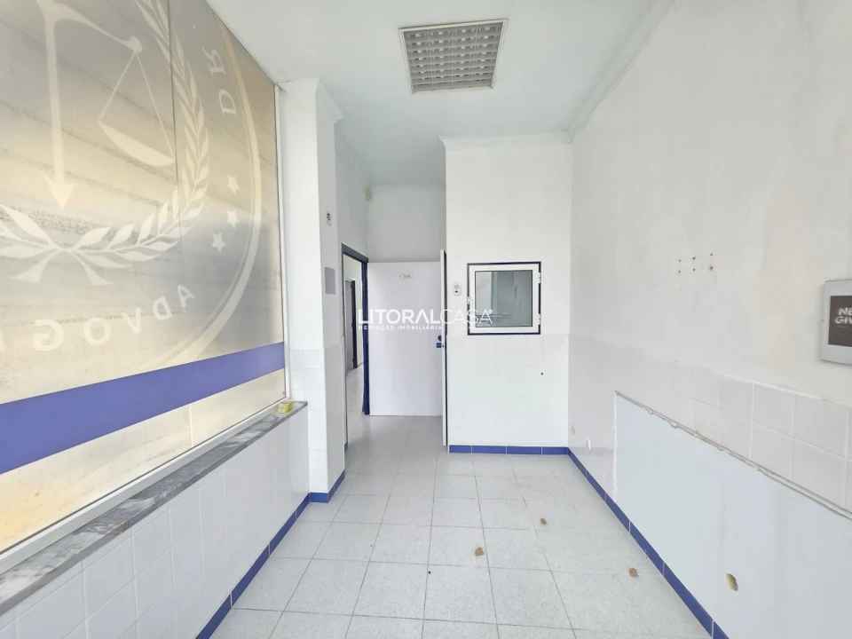 Loja para Arrendamento em Esgueira Foto 5