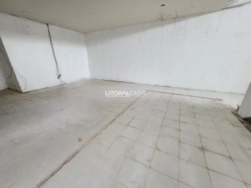 Loja para Arrendamento em Esgueira