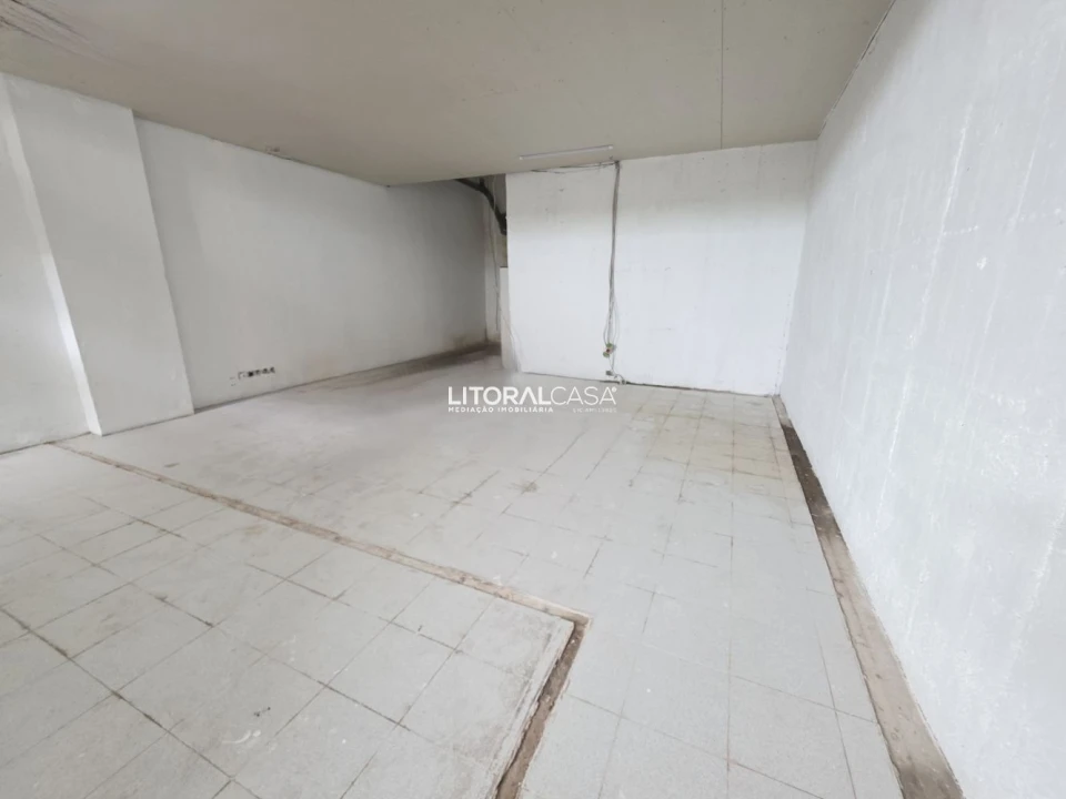 Loja para Arrendamento em Esgueira Foto 13