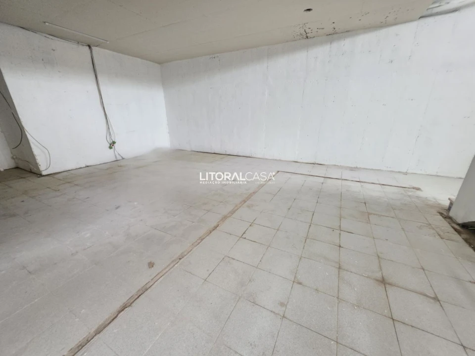 Loja para Arrendamento em Esgueira Foto 14