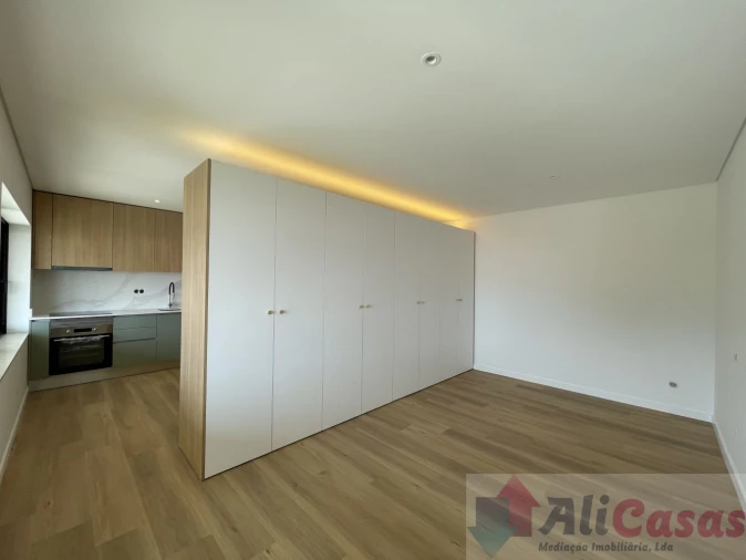 Apartamento T0 para Venda em Esmoriz Foto 8
