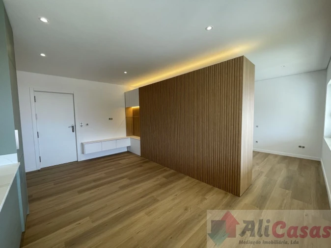 Apartamento T0 para Venda em Esmoriz Foto 7