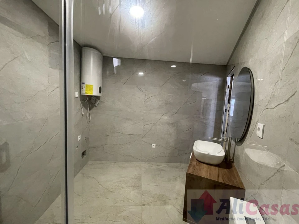 Apartamento T0 para Venda em Esmoriz Foto 5