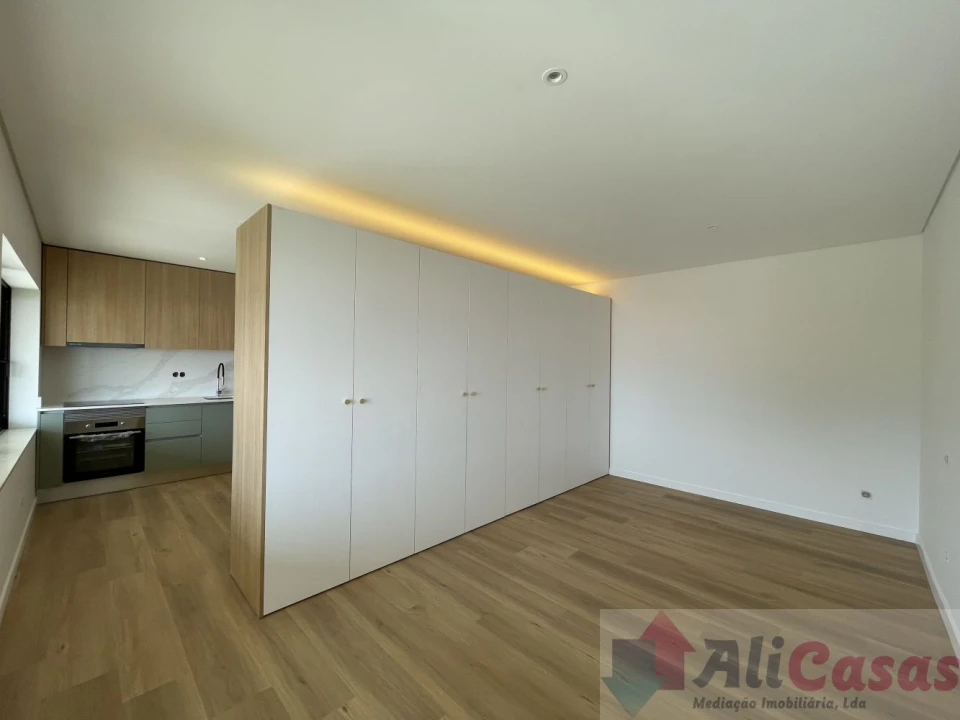 Apartamento T0 para Venda em Esmoriz Foto 8