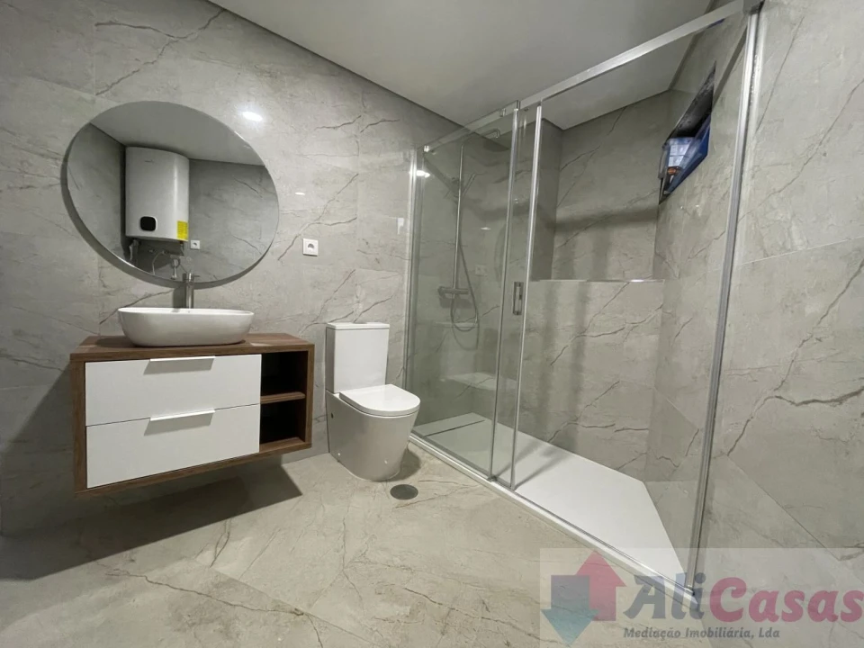 Apartamento T0 para Venda em Esmoriz Foto 1