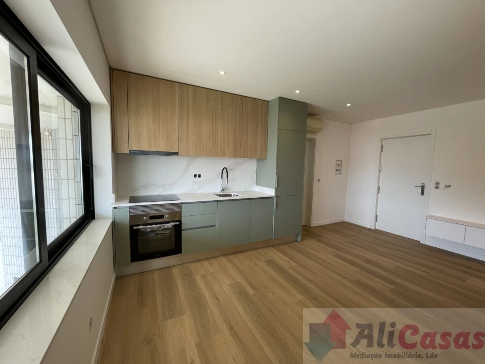 Apartamento T0 para Venda em Esmoriz Foto 6