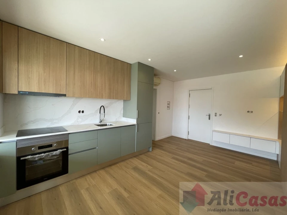 Apartamento T0 para Venda em Esmoriz Foto 1