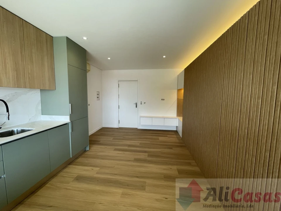 Apartamento T0 para Venda em Esmoriz Foto 5