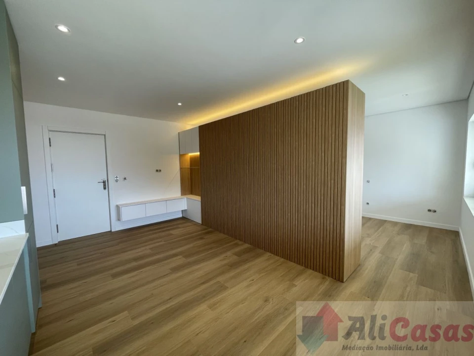 Apartamento T0 para Venda em Esmoriz Foto 7