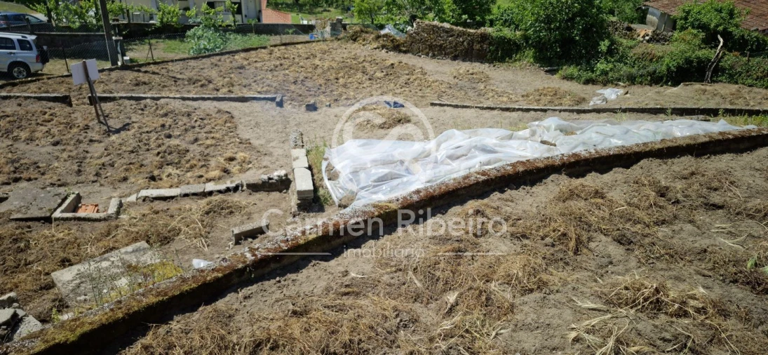 Terreno para Venda em Fornelos Foto 4