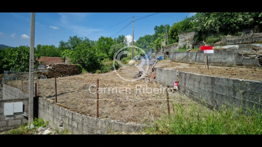 Terreno para Venda em Fornelos