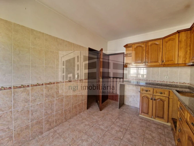 Apartamento T2 para Venda em Odivelas Foto 3