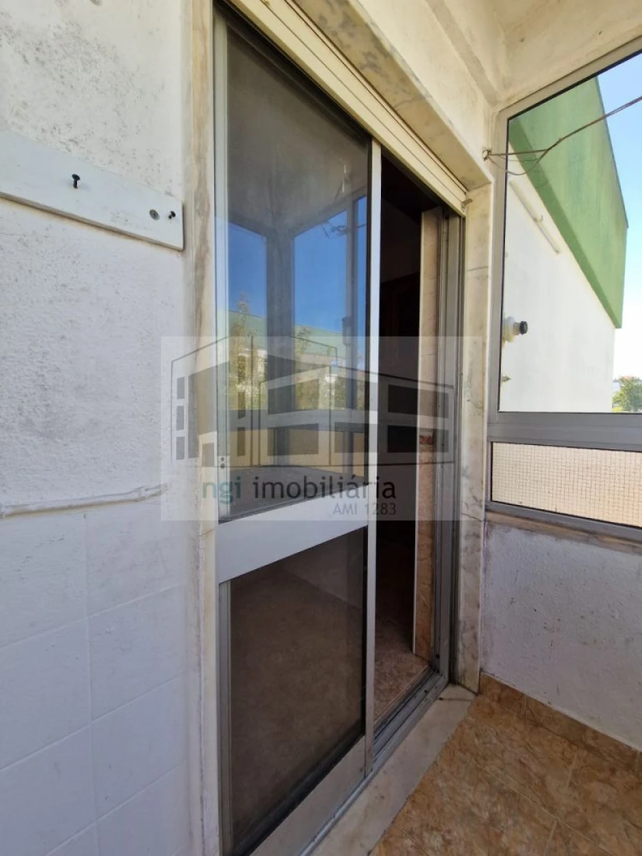 Apartamento T2 para Venda em Odivelas Foto 6