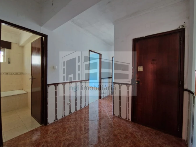 Apartamento T2 para Venda em Odivelas Foto 17