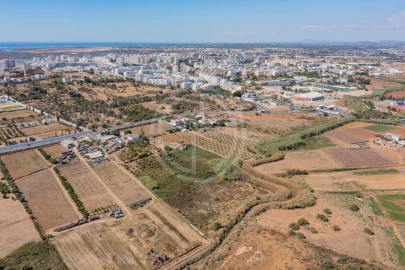 Quinta T10 para Venda em Faro (Sé e São Pedro)