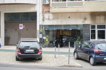 Loja para Venda em Alvalade