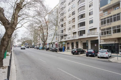 Loja para Venda em Alvalade