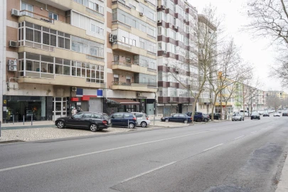 Loja para Venda em Alvalade