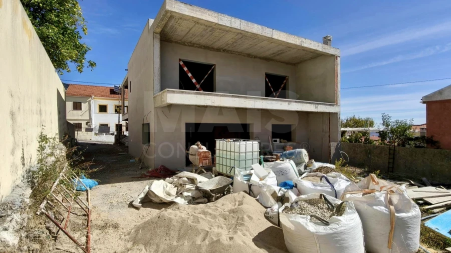 Moradia T4 para Venda em Loures Foto 3
