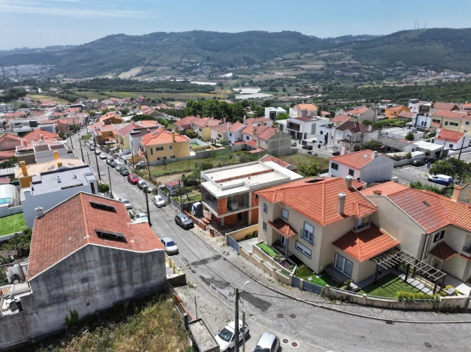 Moradia T4 para Venda em Loures Foto 11
