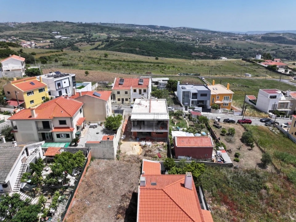 Moradia T4 para Venda em Loures Foto 8