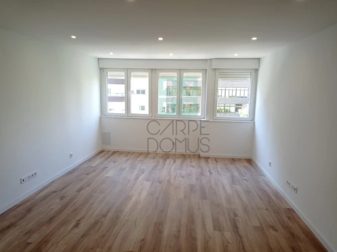 Apartamento T3 para Venda em Lumiar Foto 4