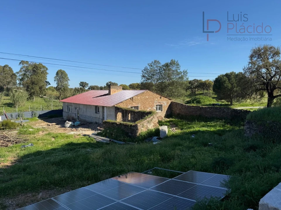 Quinta T5 para Venda em Abela Foto 2