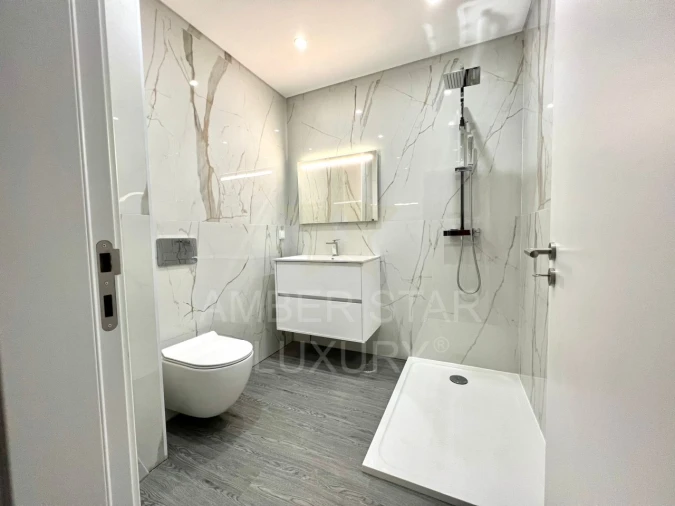 Apartamento T3 para Venda em Quelfes Foto 19