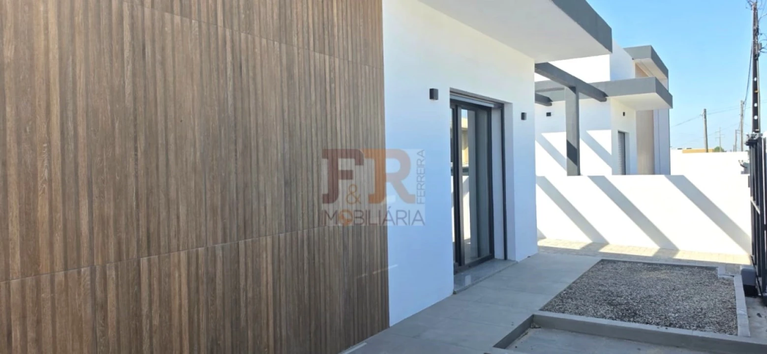 Moradia T4 para Venda em Fernao Ferro Foto 7
