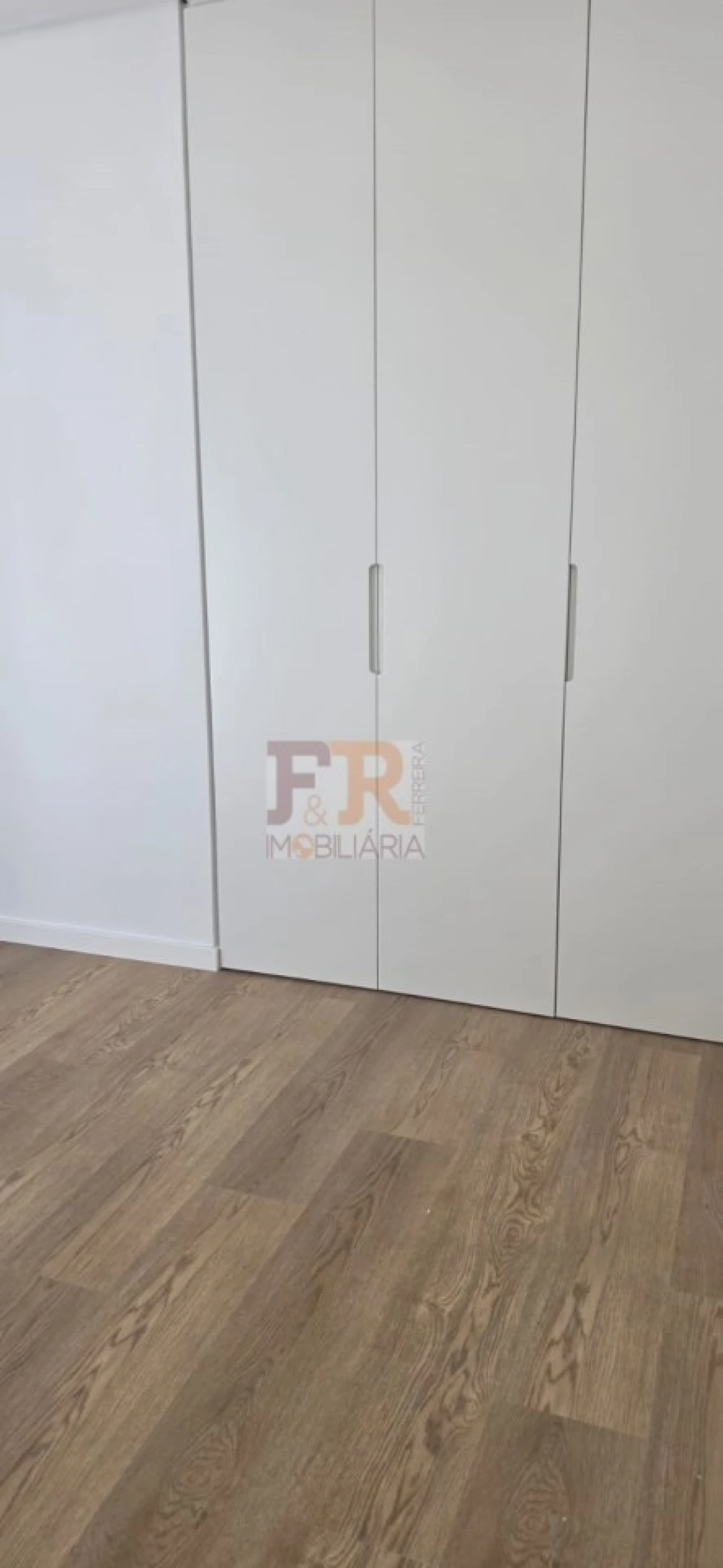 Moradia T4 para Venda em Fernao Ferro Foto 17