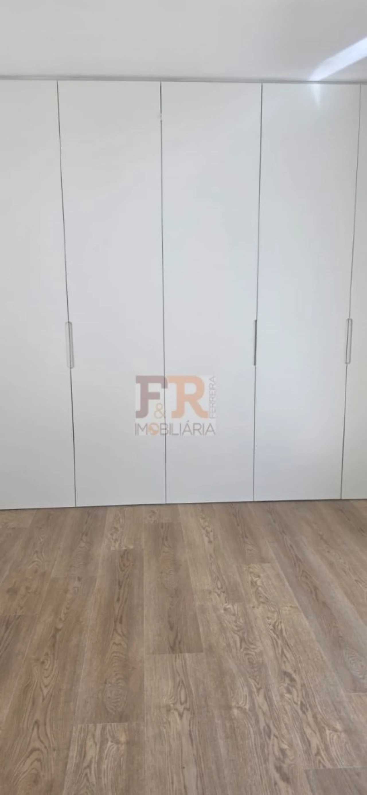 Moradia T4 para Venda em Fernao Ferro Foto 18