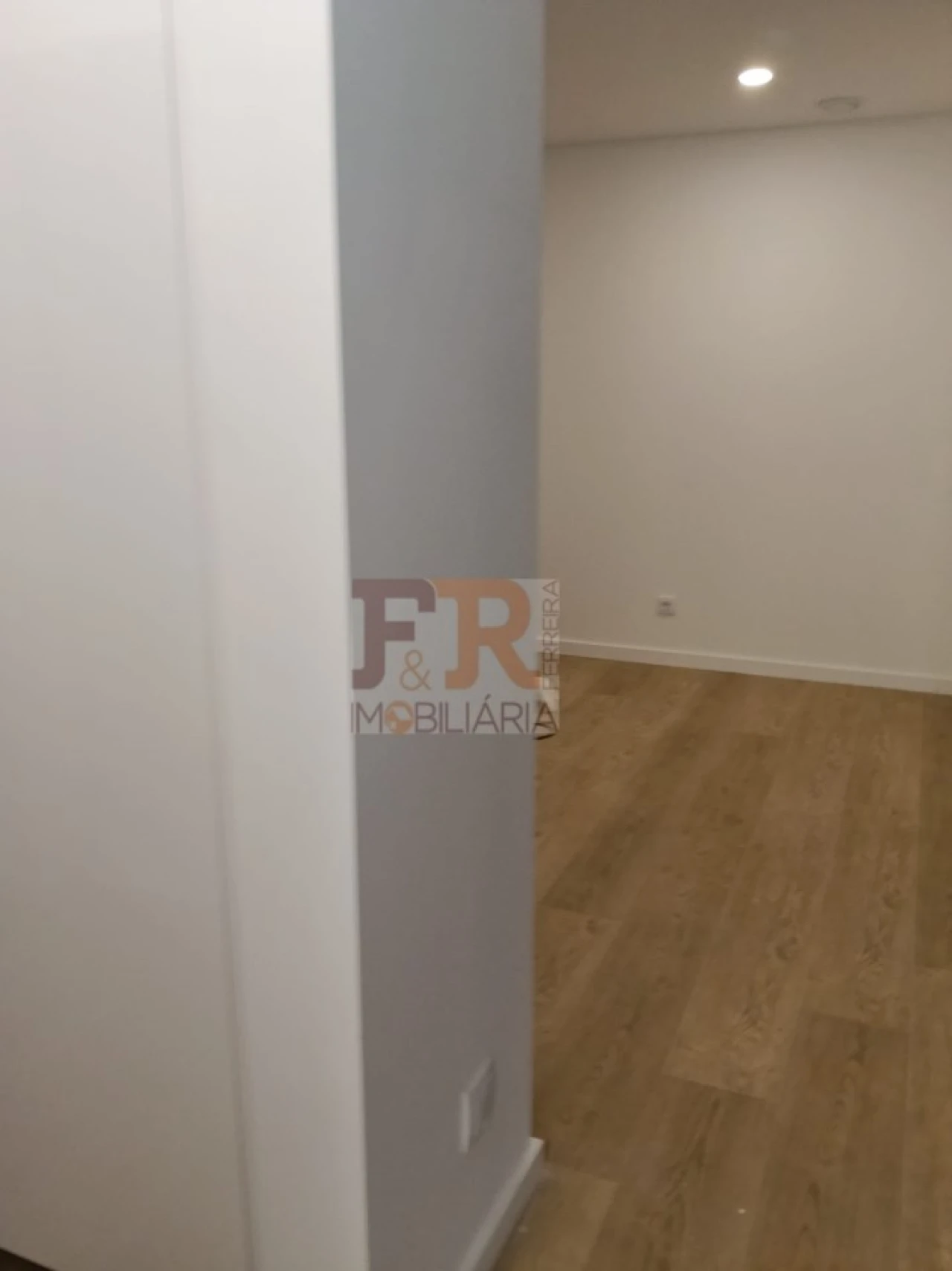 Moradia T4 para Venda em Fernao Ferro Foto 20