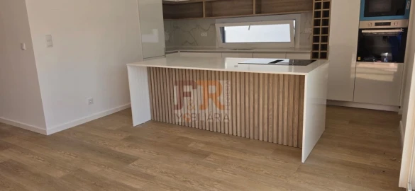 Moradia T4 para Venda em Fernao Ferro