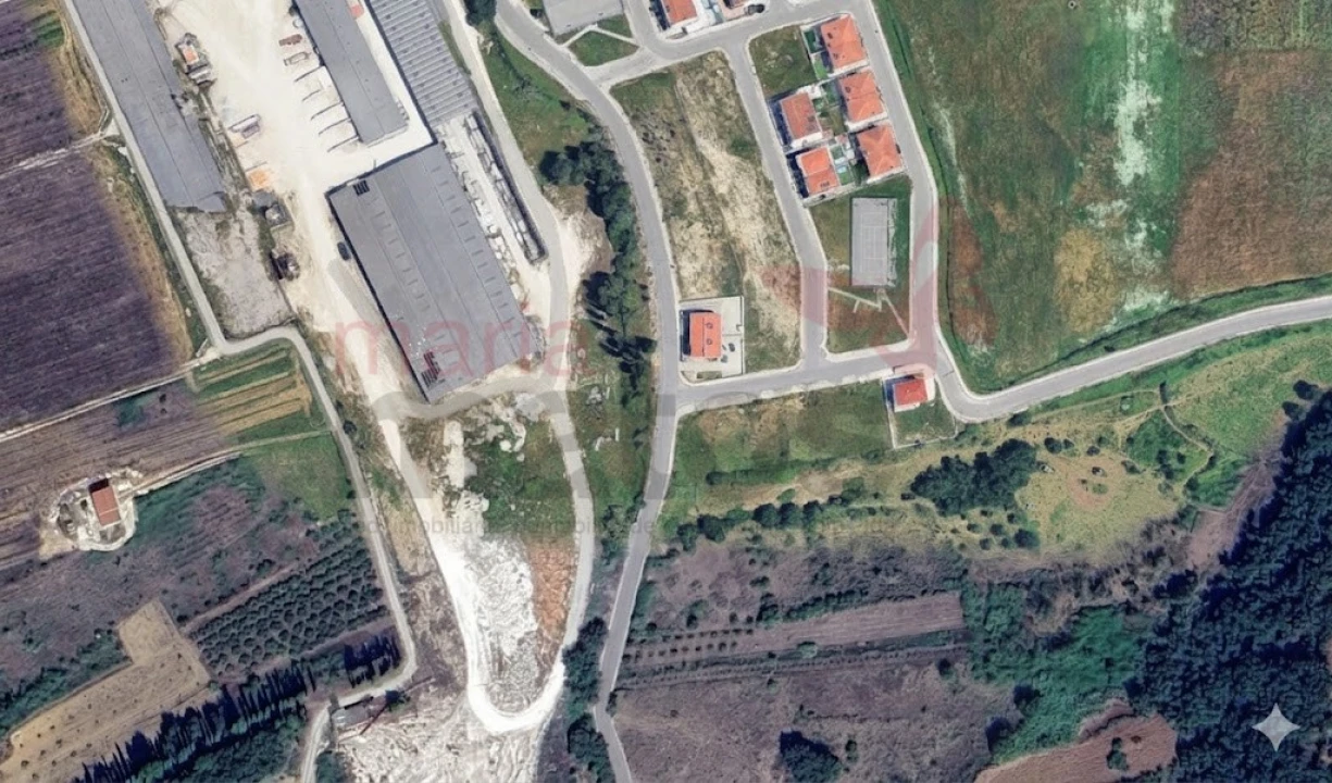 Terreno para Venda em Porto de Mós - São João Baptista e São Pedro Foto 2