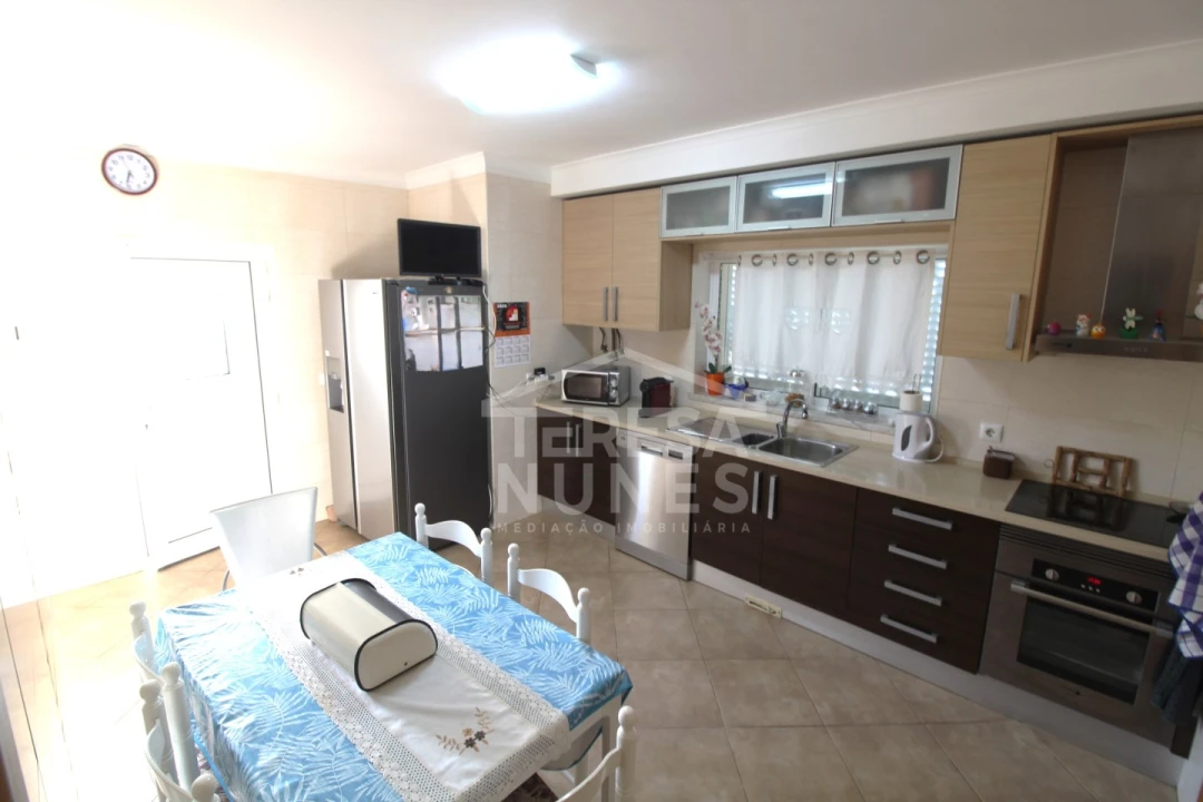 Moradia T6 para Venda em Fernao Ferro Foto 15