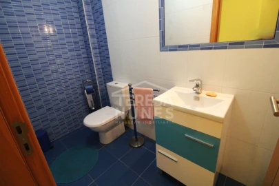 Moradia T6 para Venda em Fernao Ferro