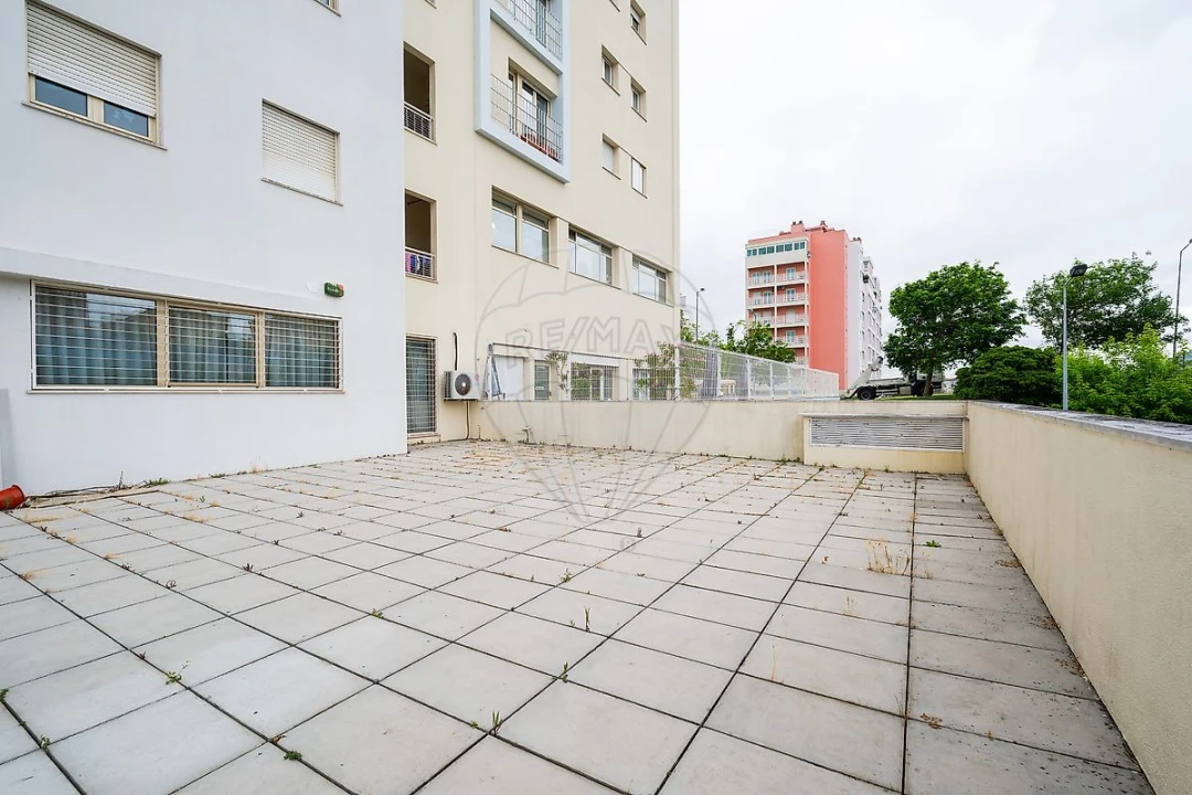 Escritório para Arrendamento em Lumiar Foto 4