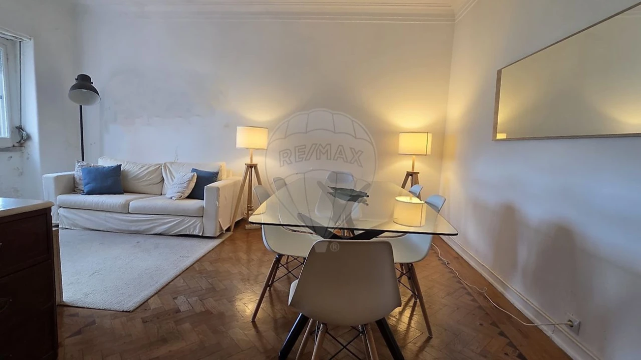 Apartamento T4 para Arrendamento em Alvalade Foto 3
