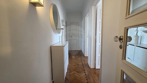 Apartamento T4 para Arrendamento em Alvalade