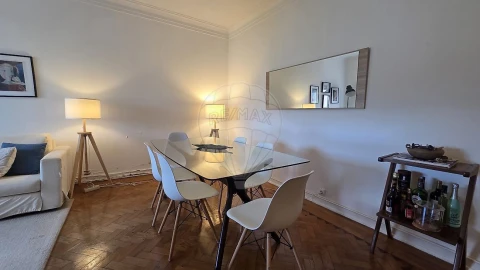 Apartamento T4 para Arrendamento em Alvalade