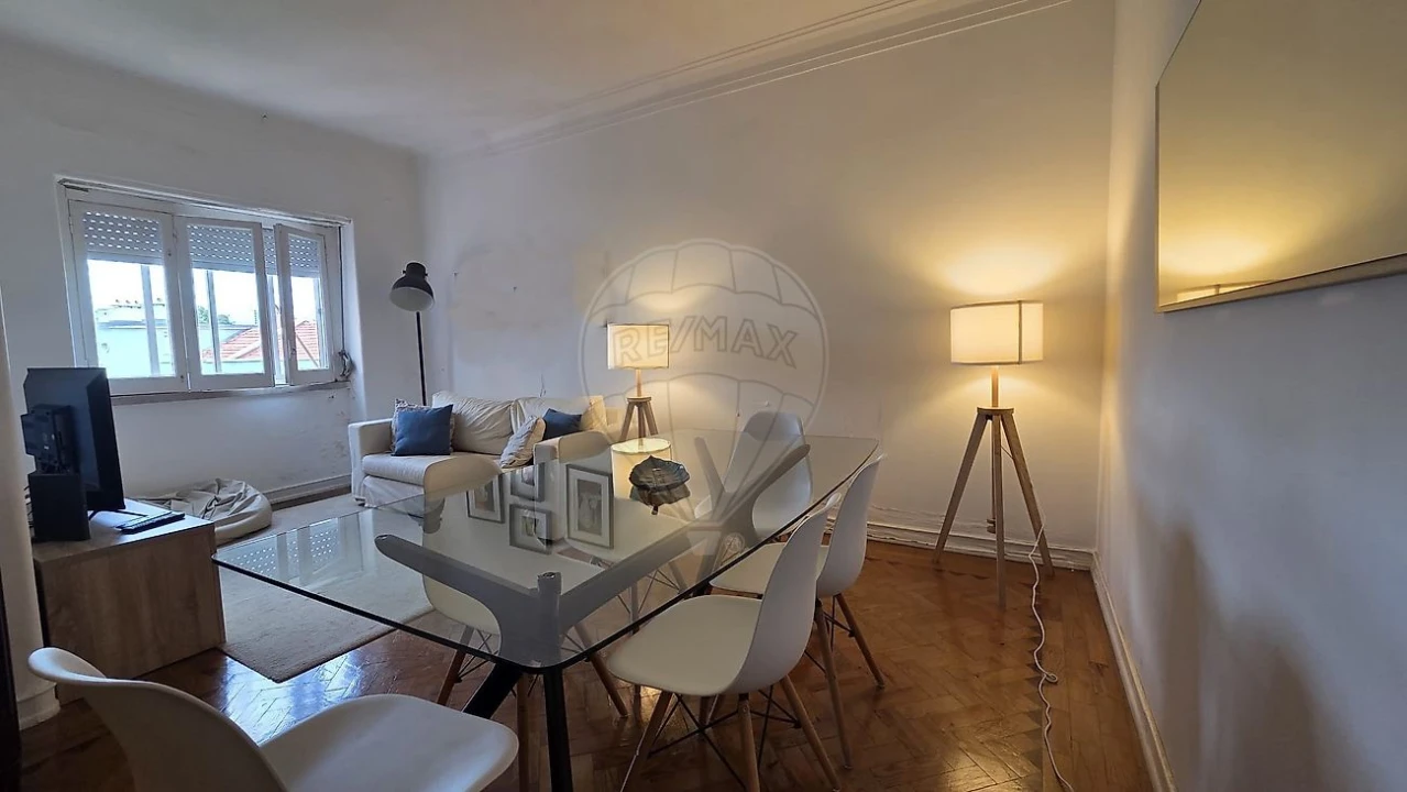 Apartamento T4 para Arrendamento em Alvalade Foto 4