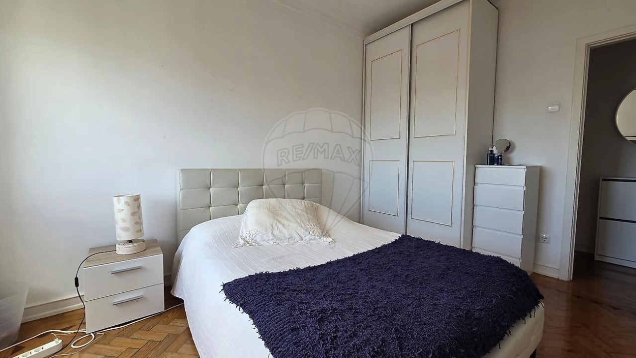 Apartamento T4 para Arrendamento em Alvalade Foto 18