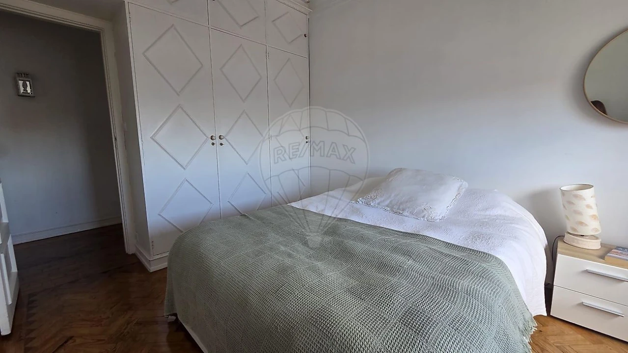 Apartamento T4 para Arrendamento em Alvalade Foto 5
