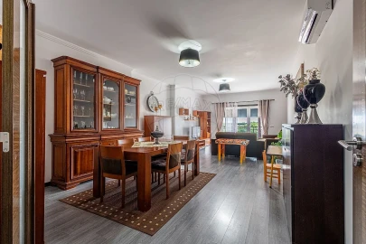 Apartamento T3 para Venda em Azambuja