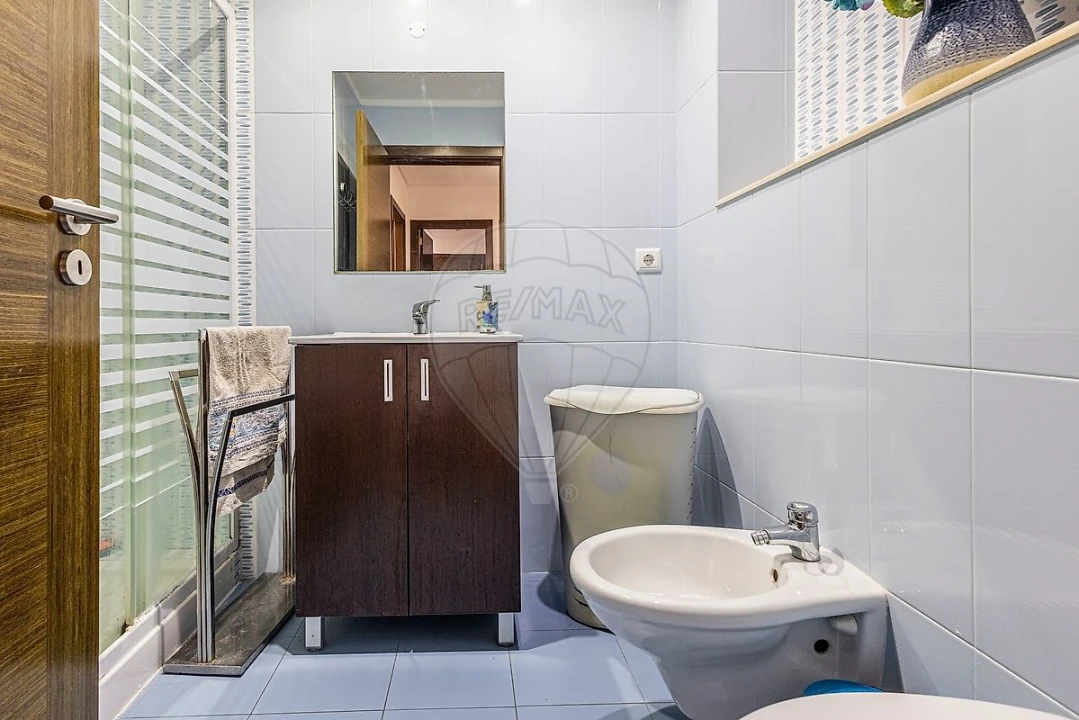 Apartamento T3 para Venda em Azambuja Foto 36