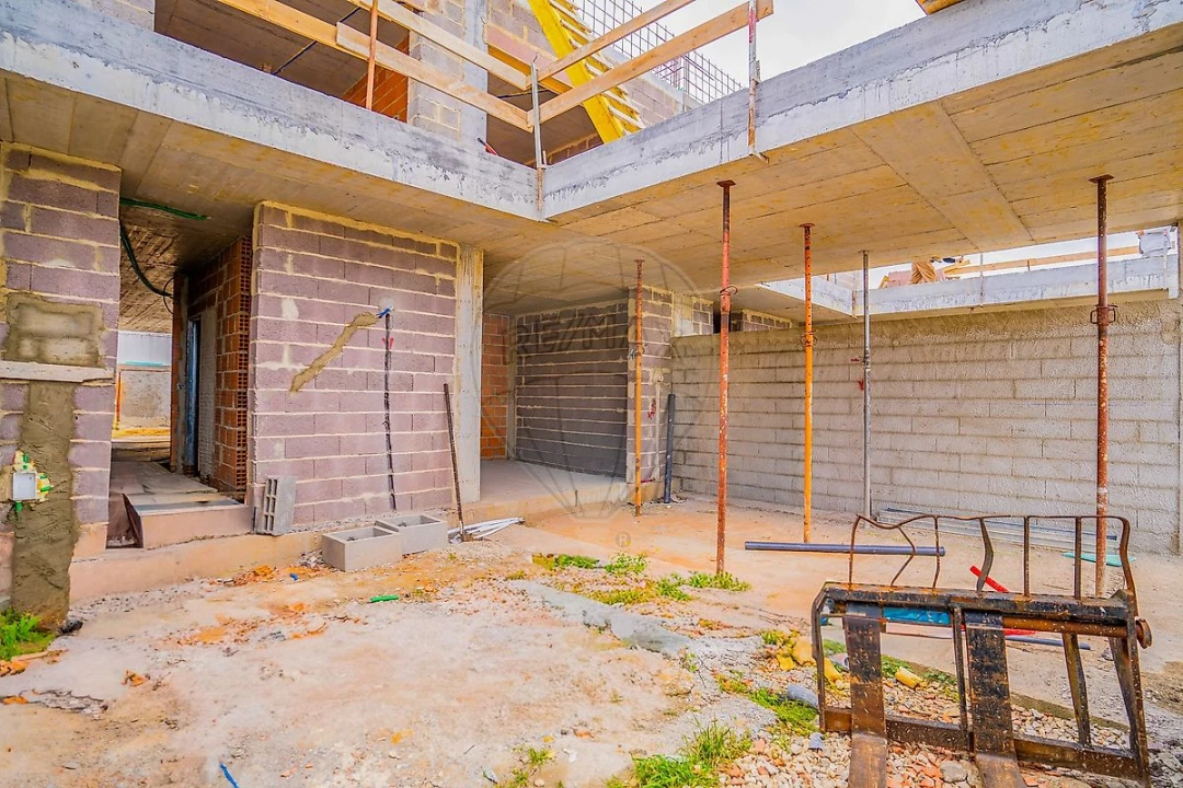 Moradia T4 para Venda em Rio Maior Foto 3