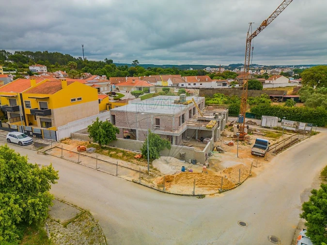 Moradia T4 para Venda em Rio Maior Foto 4