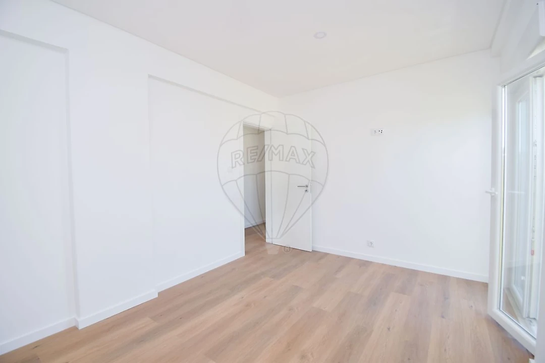 Apartamento T3 para Venda em Mina de Água Foto 16