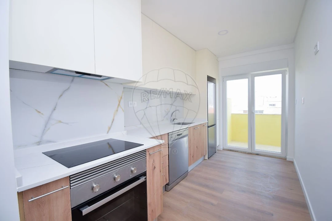 Apartamento T3 para Venda em Mina de Água Foto 4