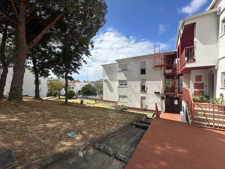 Apartamento T3 para Venda em Queluz e Belas Foto 8